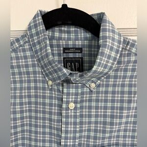 Men’s GAP Slim Fit Performance Cotton Button Down long sleeve Blue shirt Small
